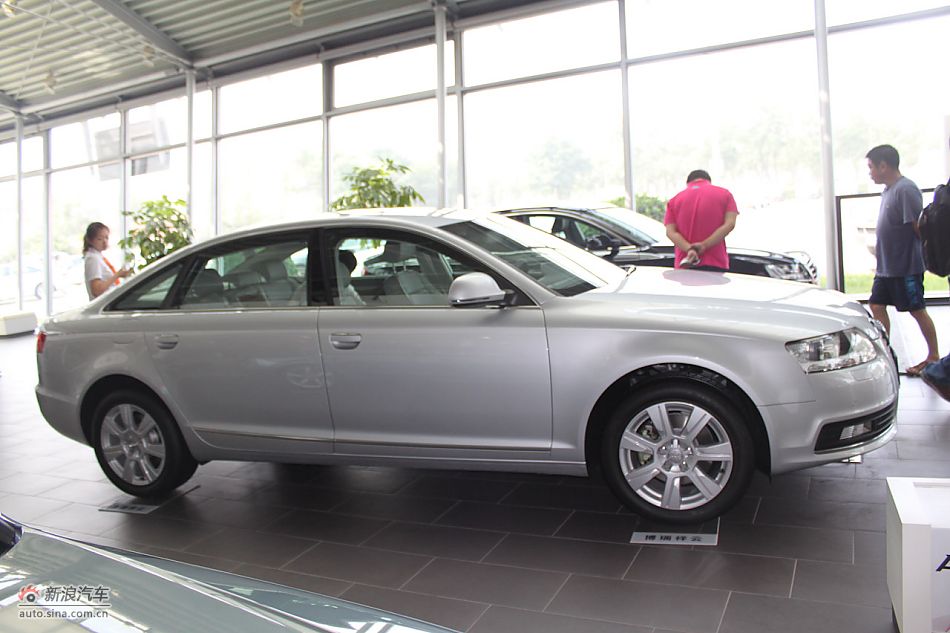 2010款奥迪A6L 2.4舒适型