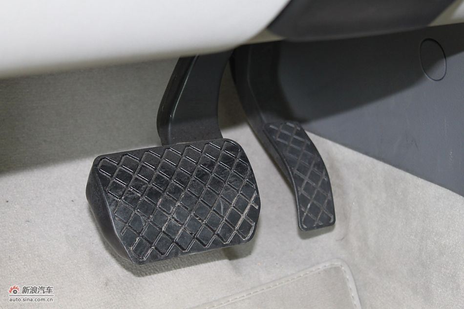 2010款奥迪A6L 2.4舒适型