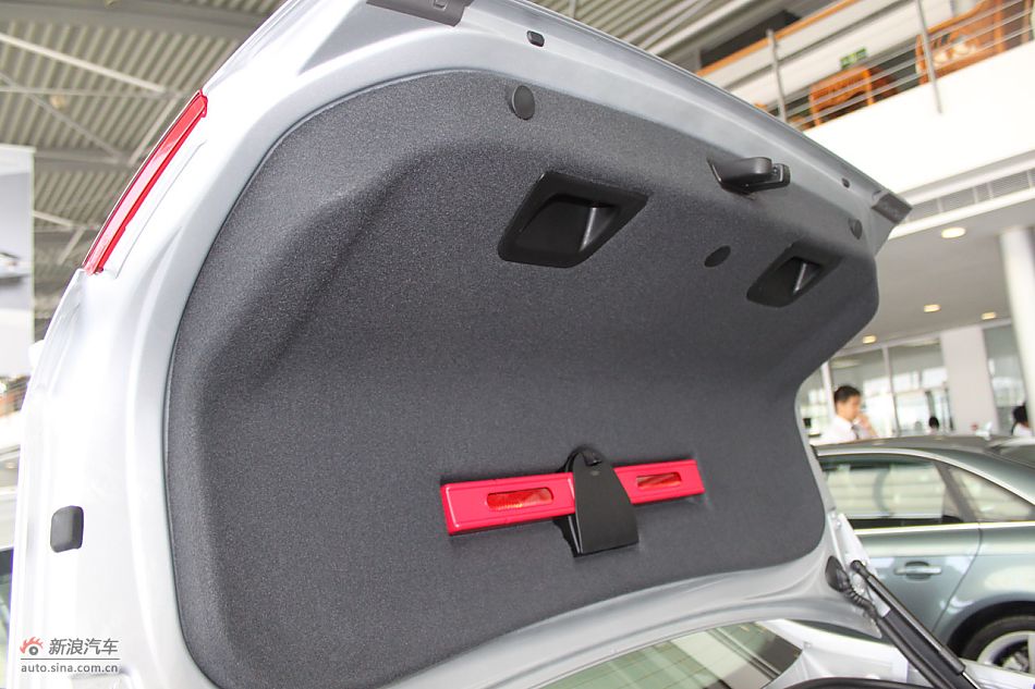 2010款奥迪A6L 2.4舒适型