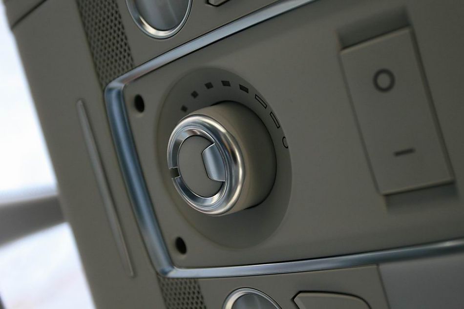 09款全新奥迪A6L内饰实拍