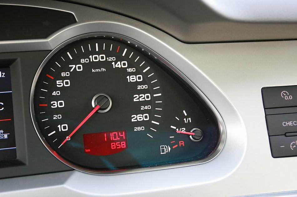 09款全新奥迪A6L内饰实拍