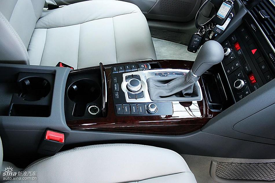 新奥迪A6L到店实拍