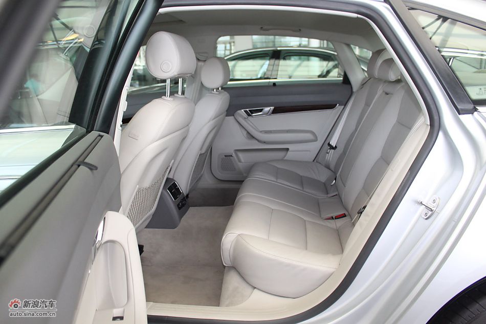 2010款奥迪A6L 2.4舒适型