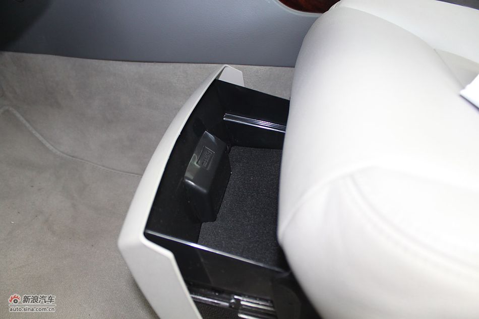 2010款奥迪A6L 2.4舒适型