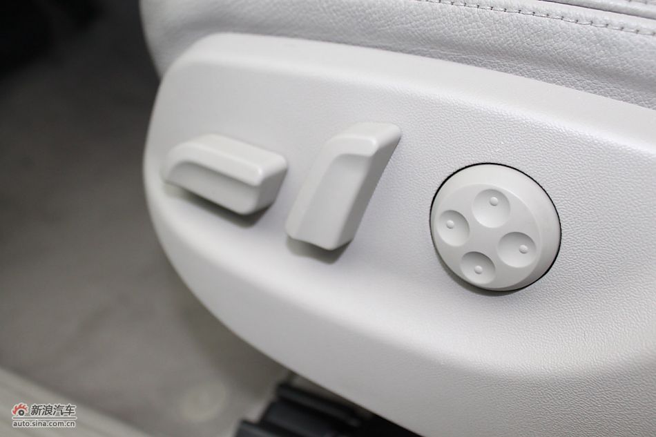 2010款奥迪A6L 2.4舒适型