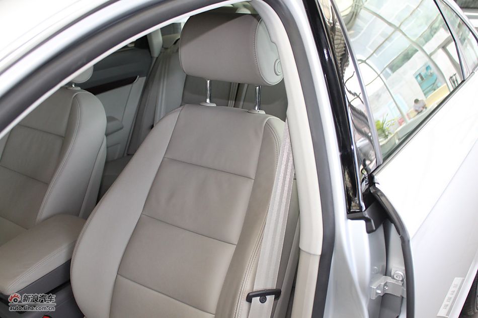 2010款奥迪A6L 2.4舒适型