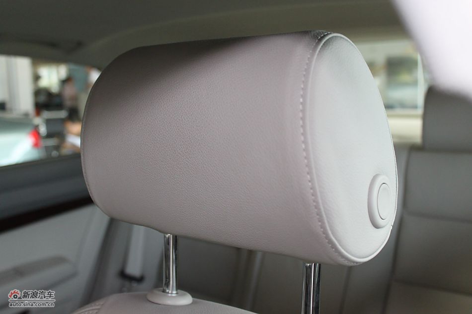 2010款奥迪A6L 2.4舒适型