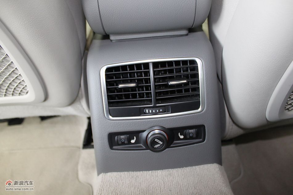 2010款奥迪A6L 2.4舒适型