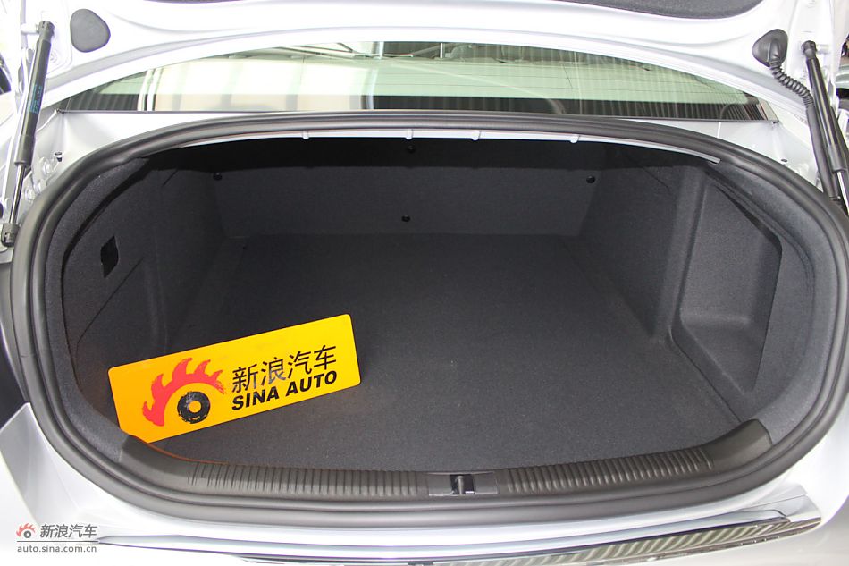 2010款奥迪A6L 2.4舒适型