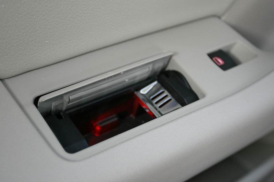 09款全新奥迪A6L内饰实拍