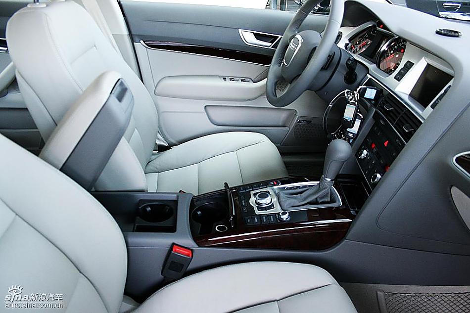 新奥迪A6L到店实拍