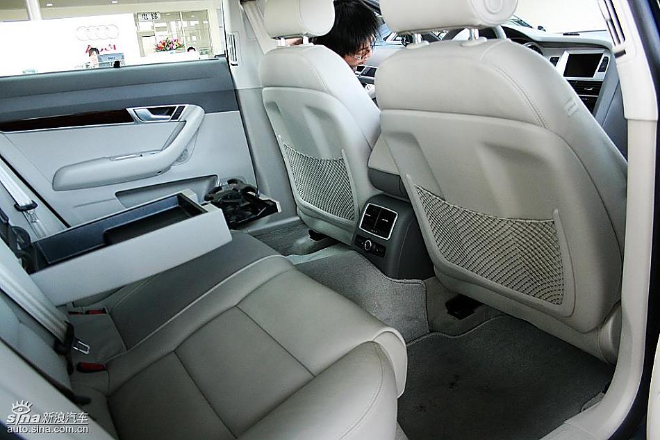 新奥迪A6L到店实拍