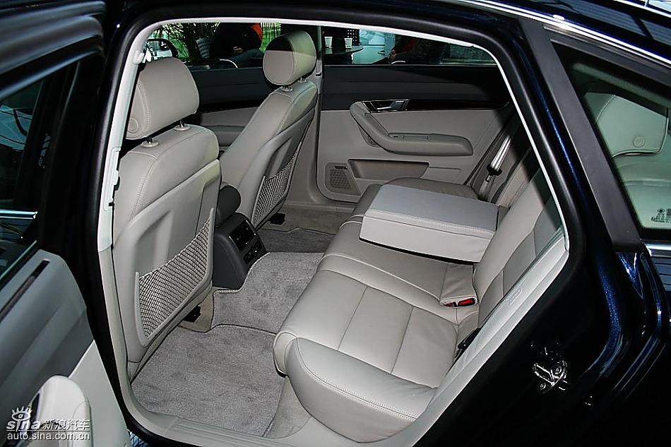 新奥迪A6L到店实拍