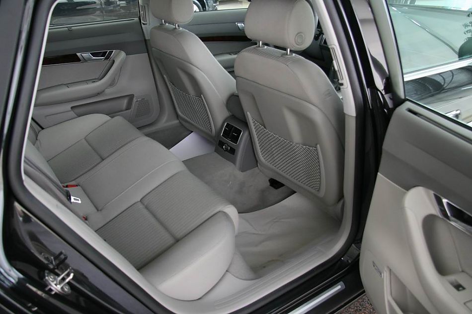 一汽大众奥迪A6L座椅