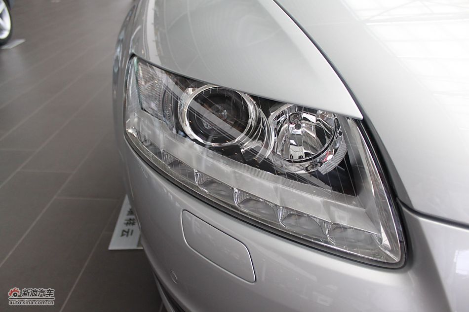 2010款奥迪A6L 2.4舒适型