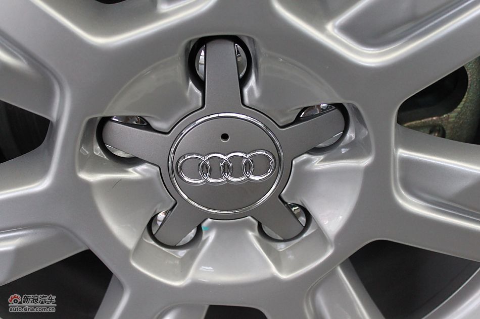 2010款奥迪A6L 2.4舒适型