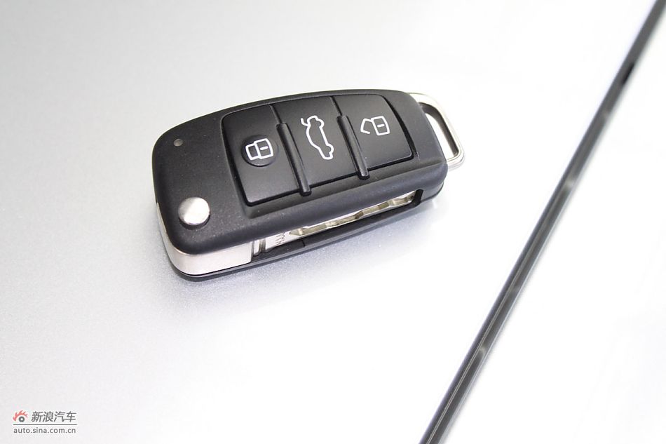 2010款奥迪A6L 2.4舒适型