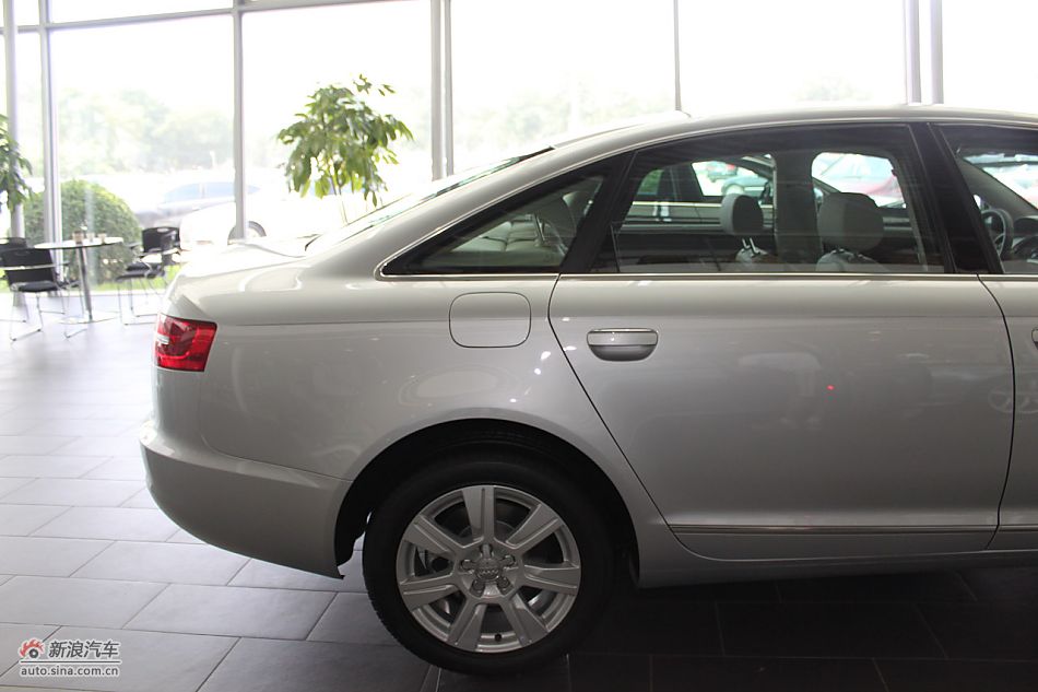 2010款奥迪A6L 2.4舒适型