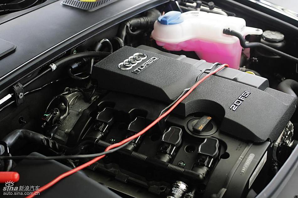 奥迪A6L 2.0TSI发动机