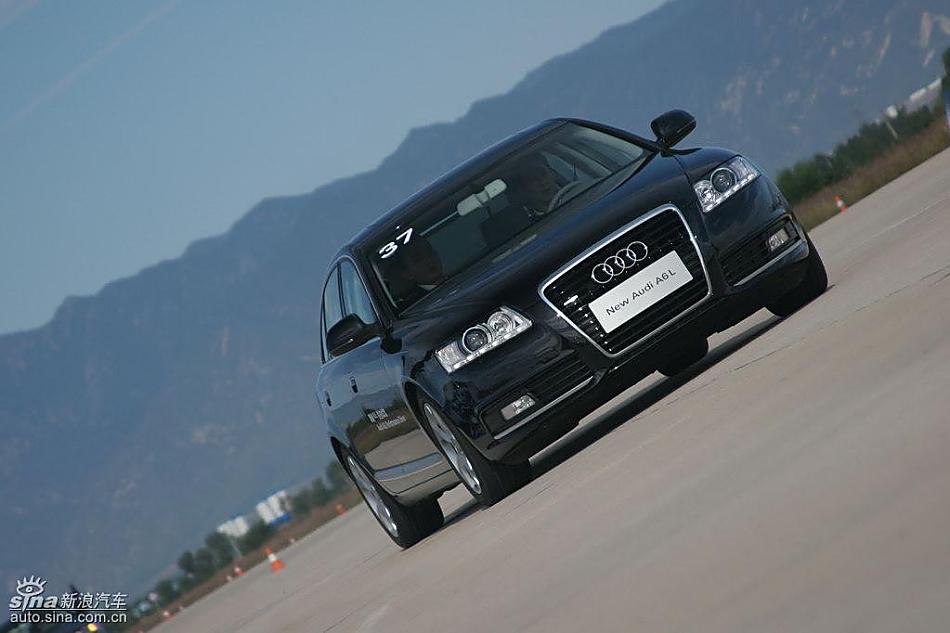 新奥迪A6L场地测试