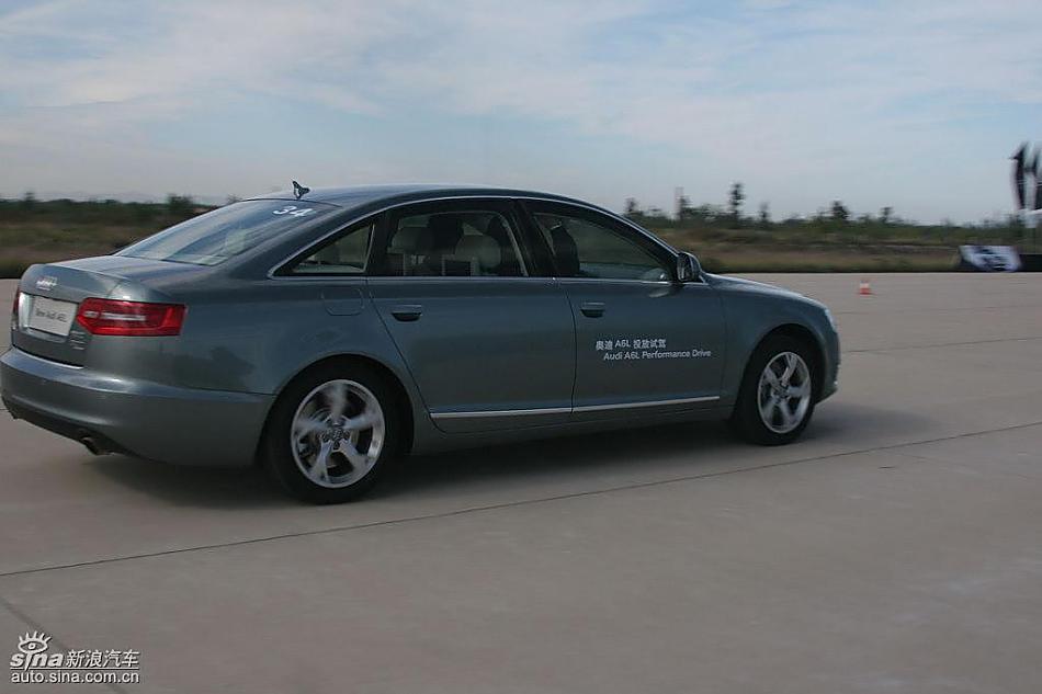 新奥迪A6L场地测试
