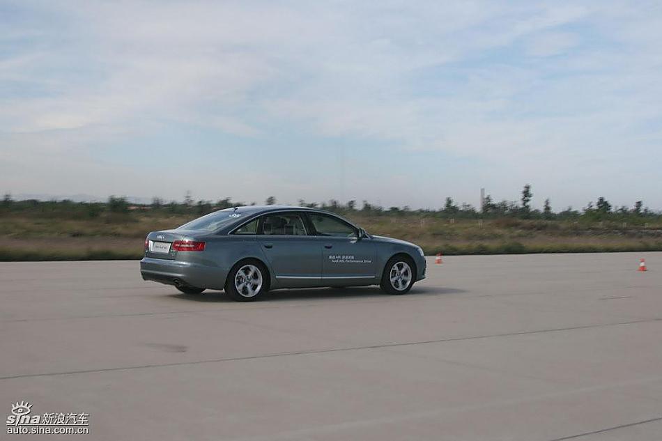 新奥迪A6L场地测试