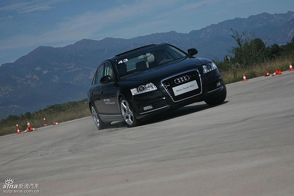 新奥迪A6L场地测试