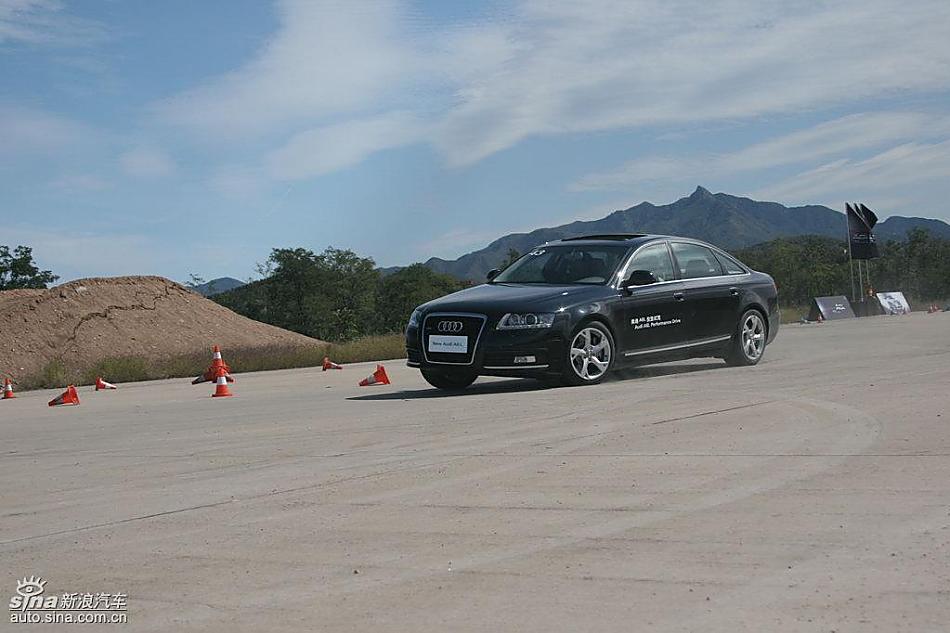 新奥迪A6L场地测试