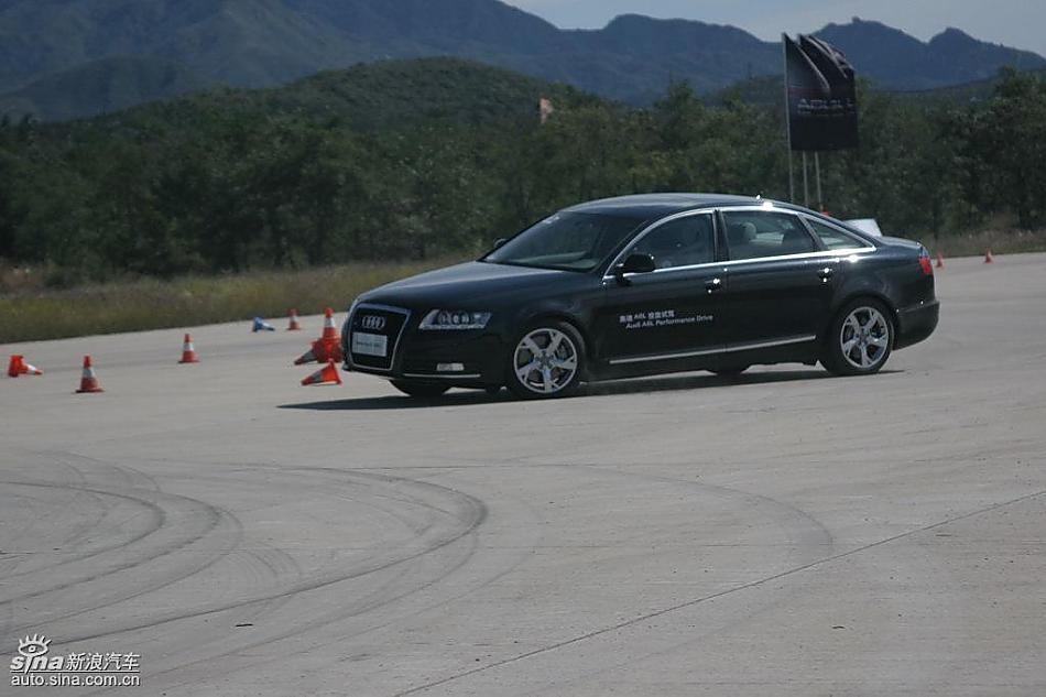新奥迪A6L场地测试