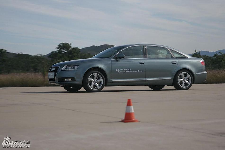 新奥迪A6L场地测试