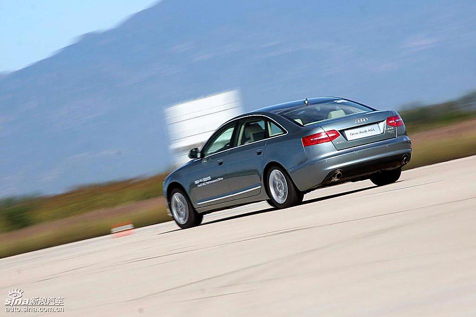 新奥迪A6L场地测试