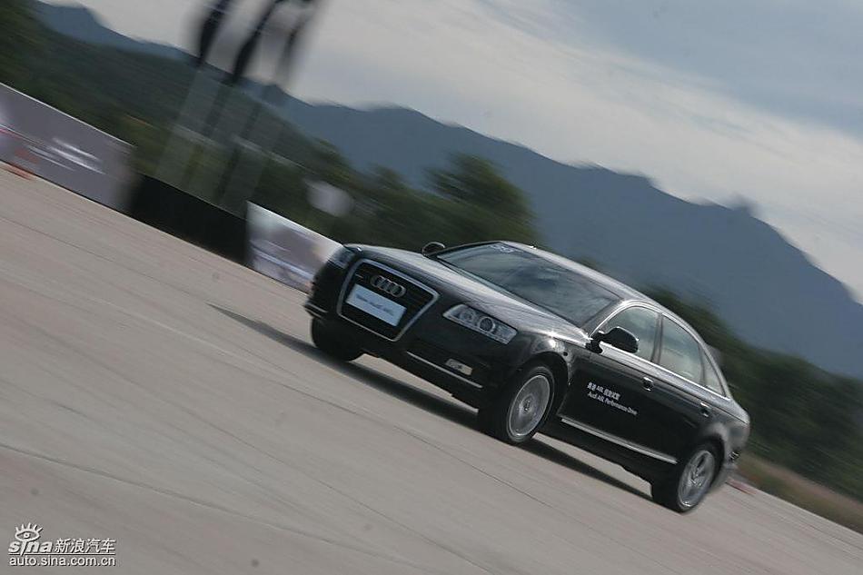 新奥迪A6L场地测试