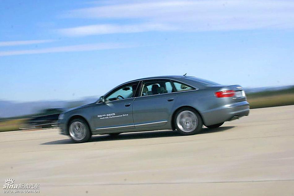 新奥迪A6L场地测试