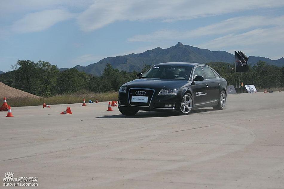 新奥迪A6L场地测试