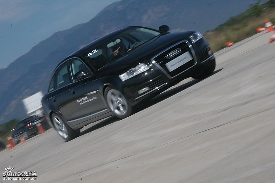 新奥迪A6L场地测试