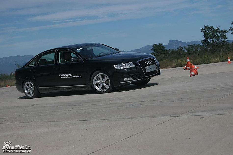 新奥迪A6L场地测试