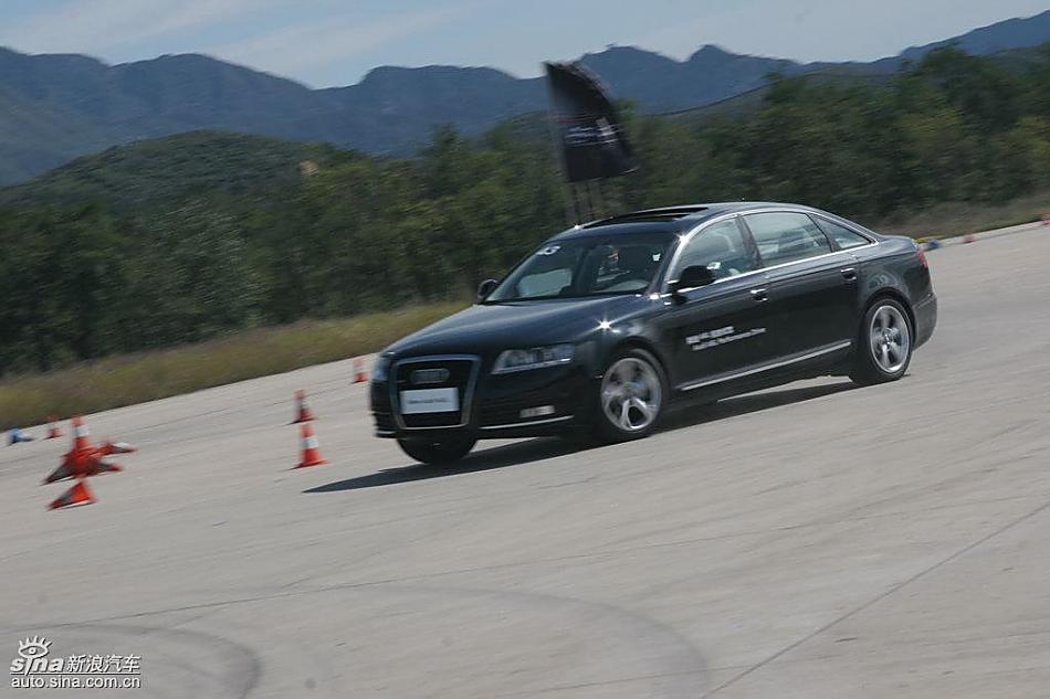 新奥迪A6L场地测试