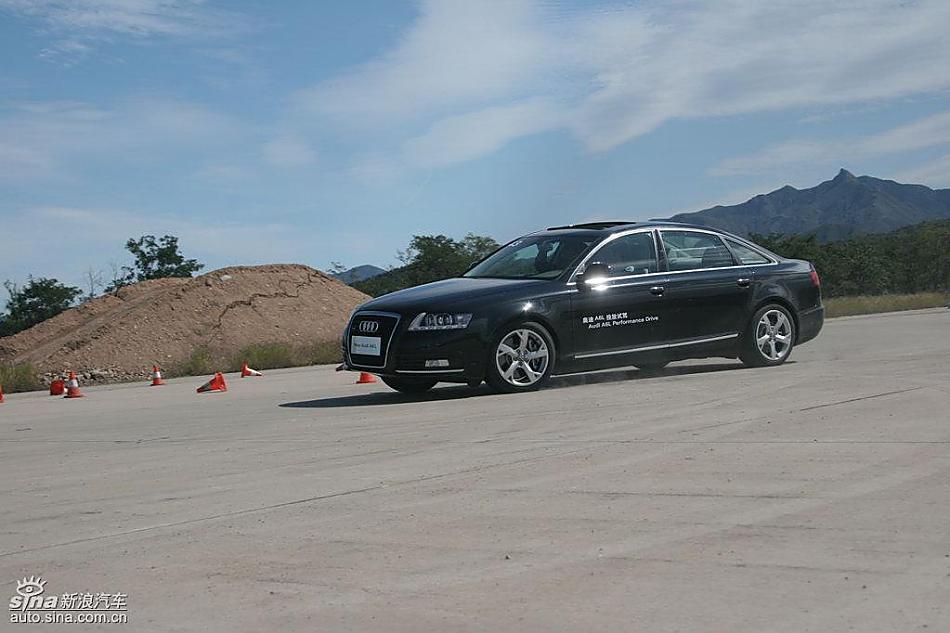 新奥迪A6L场地测试