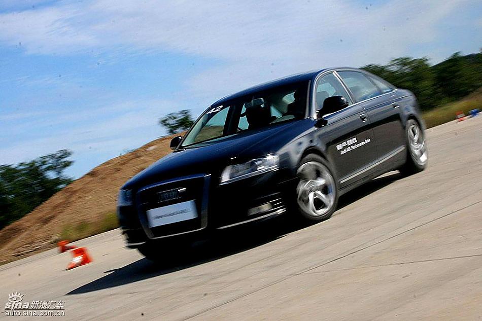 新奥迪A6L场地测试