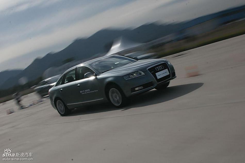 新奥迪A6L场地测试