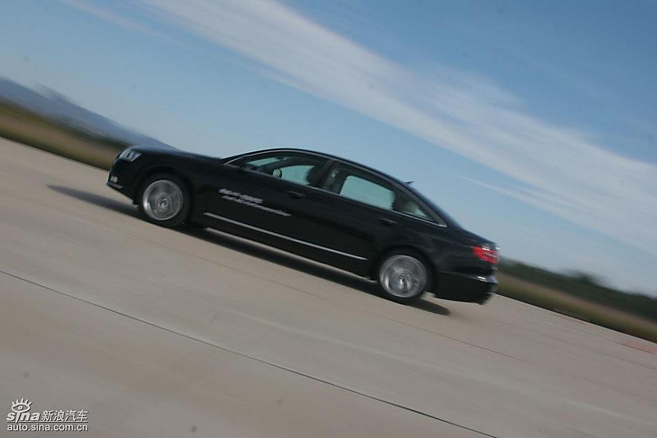 新奥迪A6L场地测试