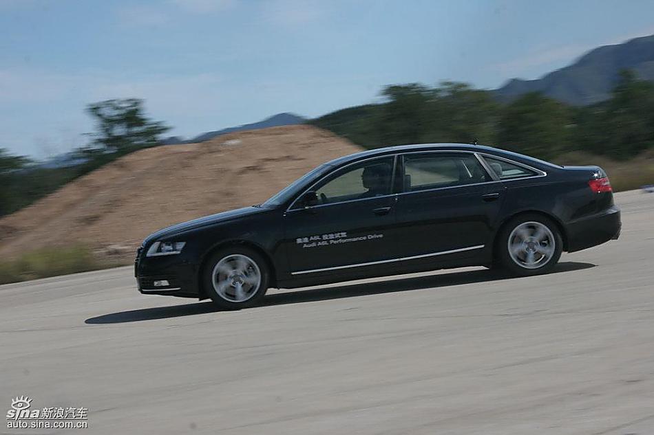 新奥迪A6L场地测试