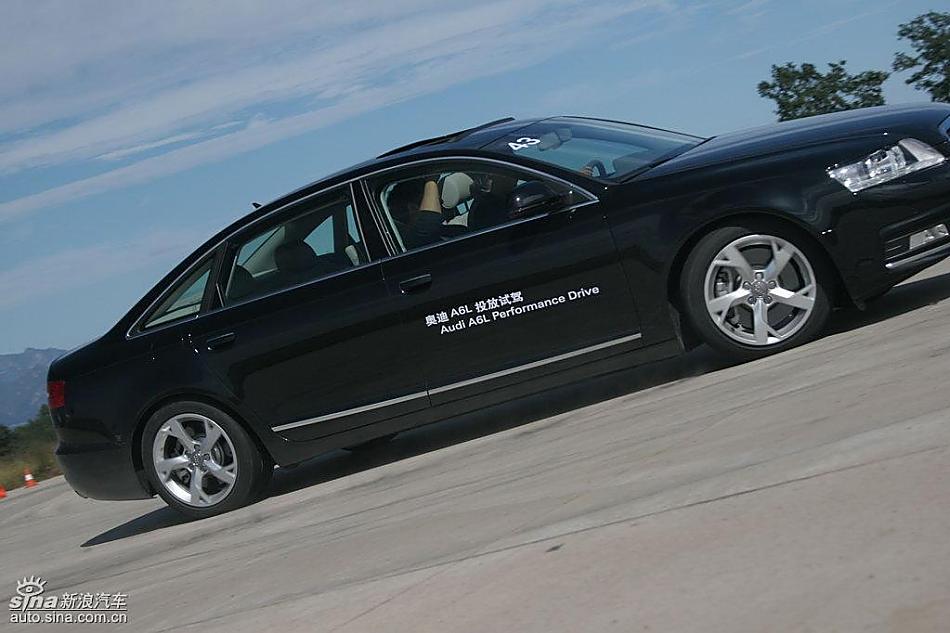 新奥迪A6L场地测试