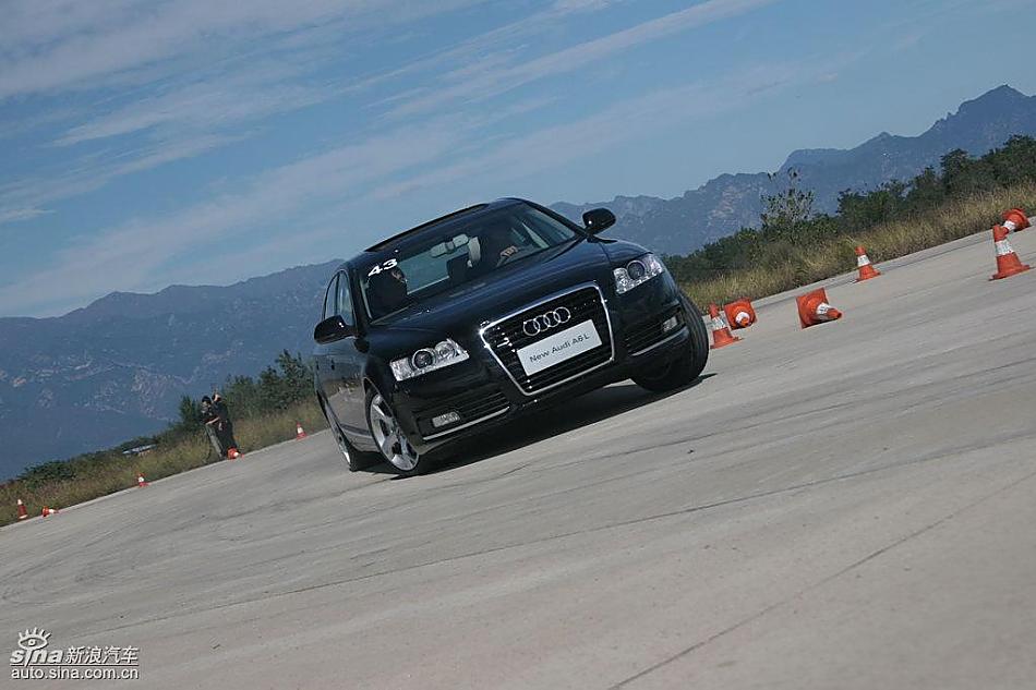 新奥迪A6L场地测试
