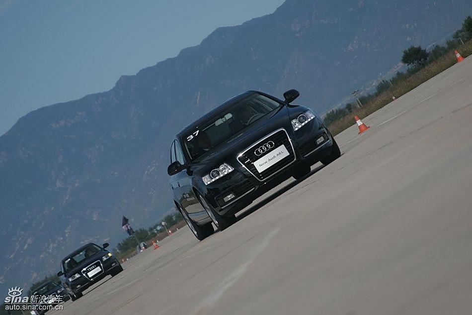 新奥迪A6L场地测试