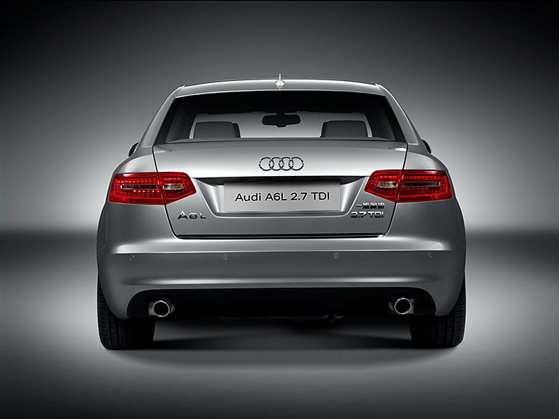 奥迪A6L 2.7TDI整车尾部