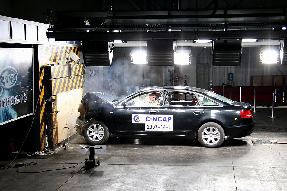 100%正面碰撞测试