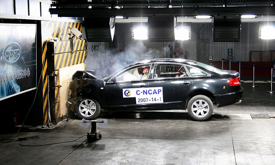 100%正面碰撞测试