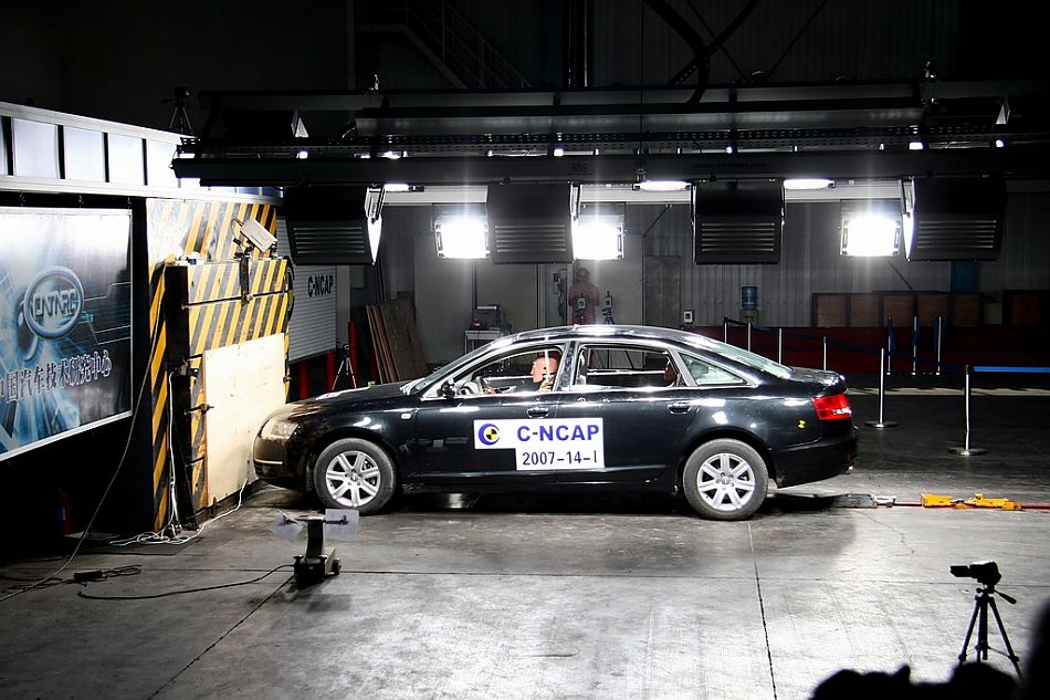 100%正面碰撞测试