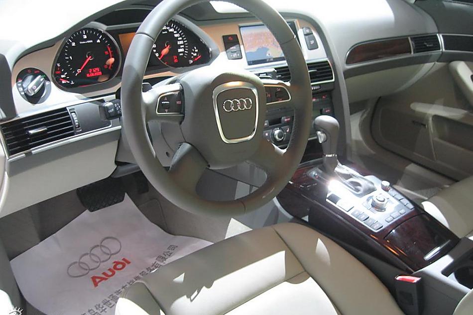 奥迪A6L2.7TDI上市现场图